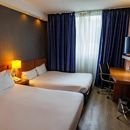 Hotel Express Bilbao Airport By Ihg