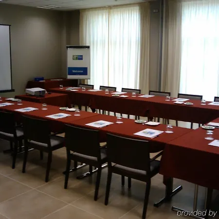 酒店 Express Bilbao Airport By Ihg 3*