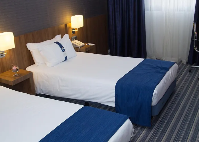 Hotel Express Bilbao Airport By Ihg