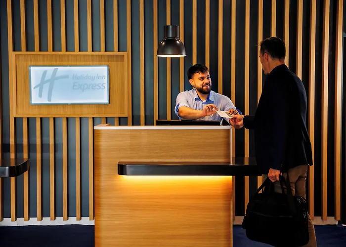 Hotel Express Bilbao Airport By Ihg