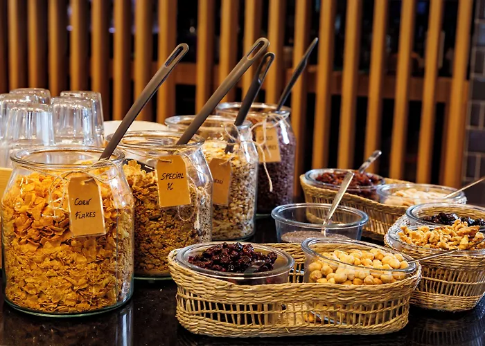 Hotel Express Bilbao Airport By Ihg