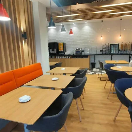 Express Bilbao Airport By Ihg מלון דריו