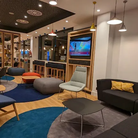 Express Bilbao Airport By Ihg מלון