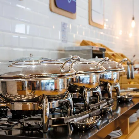 Hotel Express Bilbao Airport By Ihg