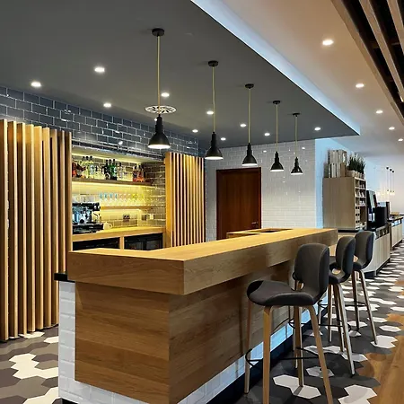 Express Bilbao Airport By Ihg 3* דריו