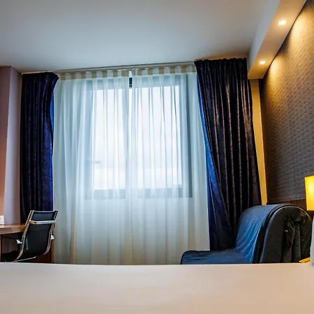 Otel Express Bilbao Airport By Ihg