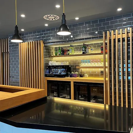 Hotel Express Bilbao Airport By Ihg Derio