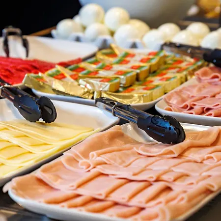 فندق Express Bilbao Airport By Ihg
