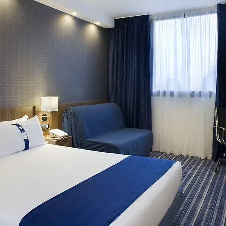 فندق Express Bilbao Airport By Ihg