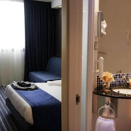 מלון Express Bilbao Airport By Ihg 3*