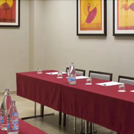 فندق Express Bilbao Airport By Ihg