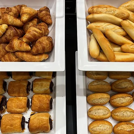 Express Bilbao Airport By Ihg מלון