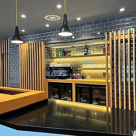 Express Bilbao Airport By Ihg فندق