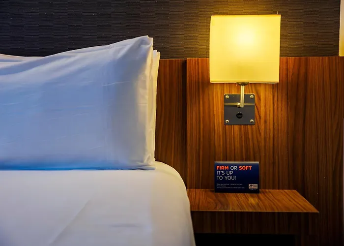 Hotel Express Bilbao Airport By Ihg Derio