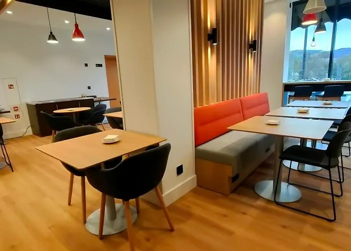 Express Bilbao Airport By Ihg Hotel 3*