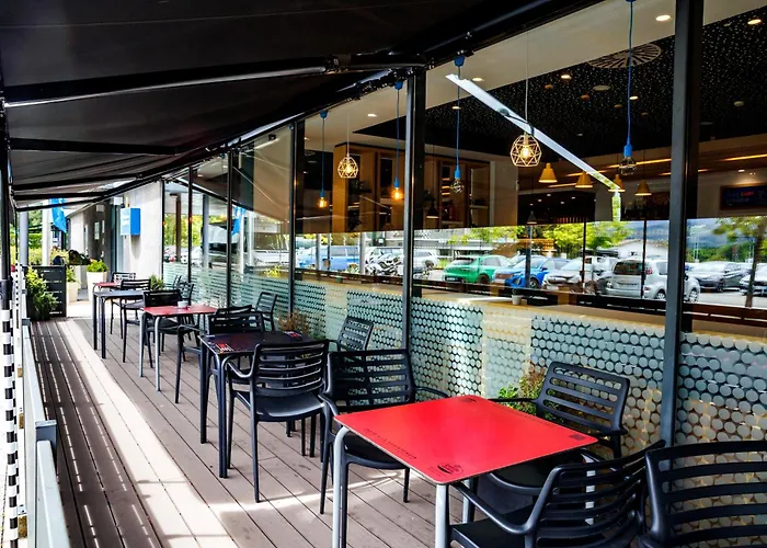 Express Bilbao Airport By Ihg Hotel 3*