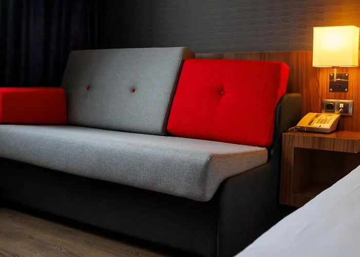 Hotel Express Bilbao Airport By Ihg Derio