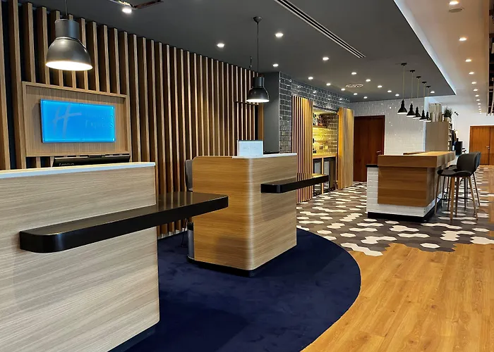 Hotel Express Bilbao Airport By Ihg 3*