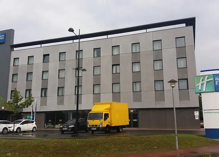 Express Bilbao Airport By Ihg 3*